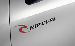 Стикеры c логотипом Rip Curl на передних дверях